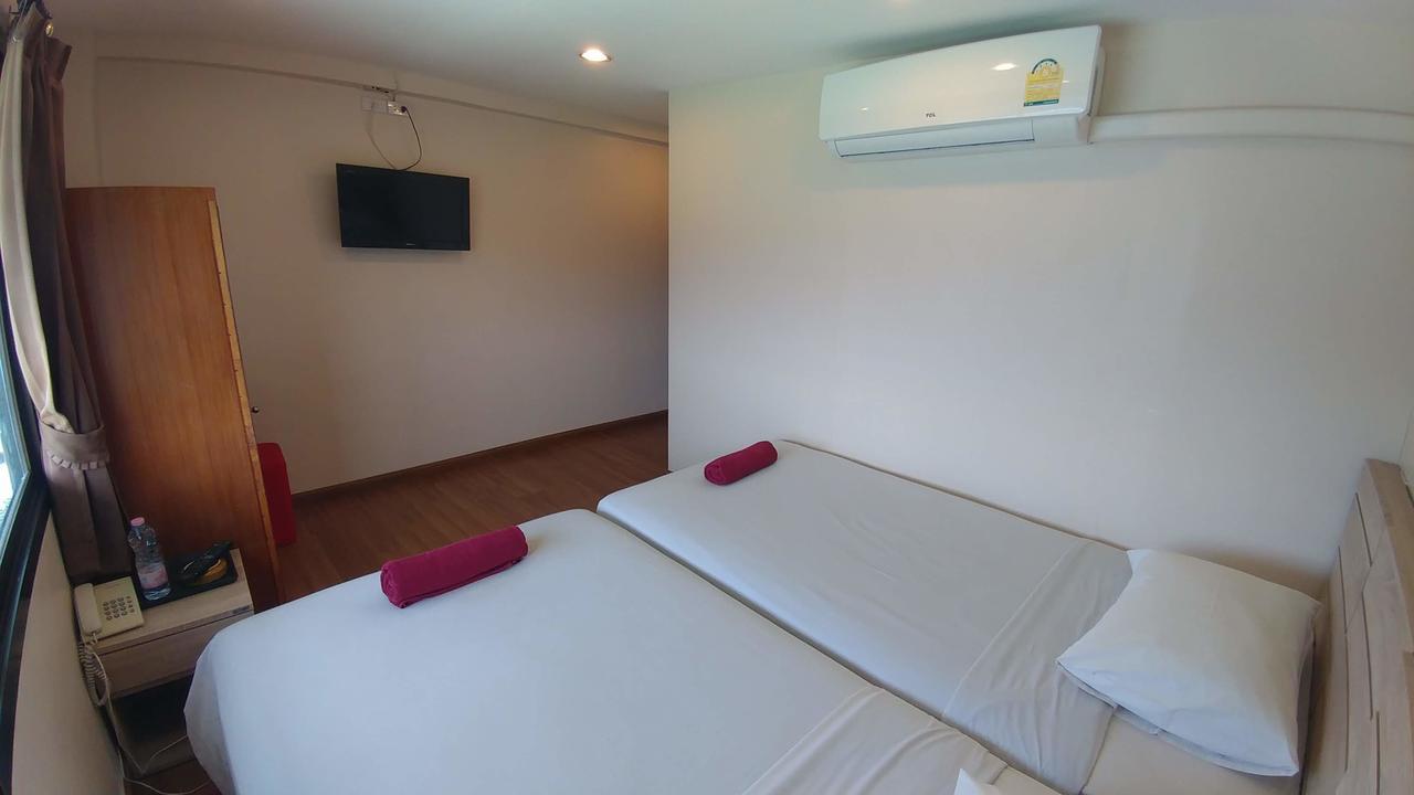 Four Sons Village Bangkok Exterior photo